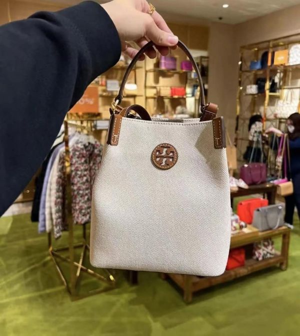 特價Tory Burch Blake Canvas Bucket Bag水桶包(售價已折) Tory Burch Virginia 尼龍郵差包