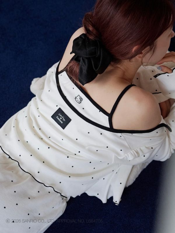 日本 Kastane x Hello Kitty精緻刺繡家居服套裝 日本 Kastane x Hello Kitty精緻刺繡家居服套裝