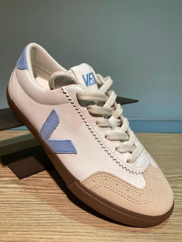 日本 VEJA 很優雅的V字系列休閒鞋 日本 VEJA 很優雅的V字系列休閒鞋