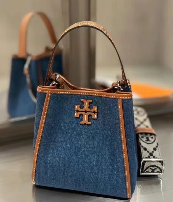 TORY BURCH  MCGLOW  牛仔布小號水桶包 TORY BURCH  MCGLOW   牛仔布小號水桶包