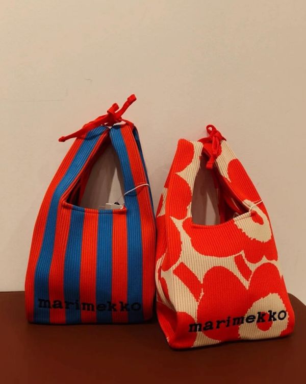 日本 marimekko 刺繡小手挽包 日本 marimekko 刺繡小手挽包