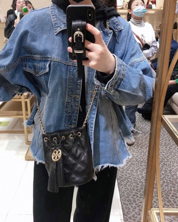 日本Tory Burch Fleming水桶包 日本Tory Burch Fleming水桶包