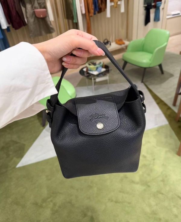 日本 Longchamp LE CADENCE 水桶包 日本Longchamp LE CADENCE 水桶包