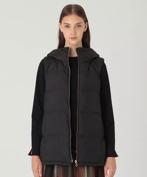 日本 BLUE LABEL 霧面塔夫綢羽絨背心 日本 BLUE LABEL 霧面塔夫綢羽絨背心