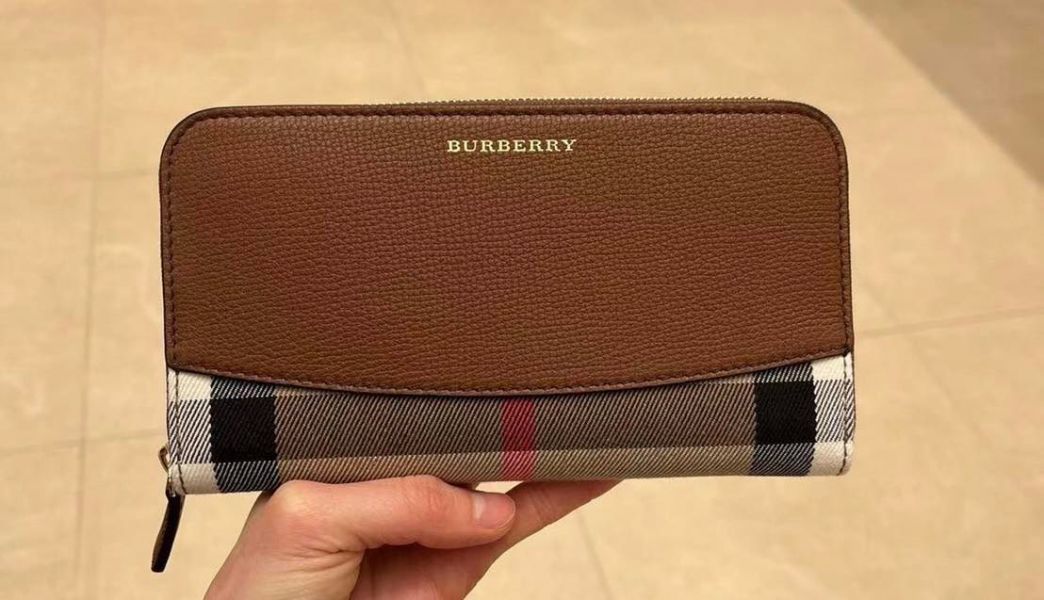 特價BURBERRY 經典格紋拉鍊長夾(售價已折) 日本代購,BURBERRY,House ㄝ長夾