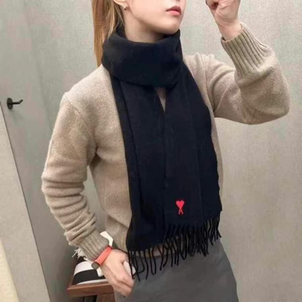 日本 AMI 小愛心圍巾 日本 AMI 小愛心圍巾