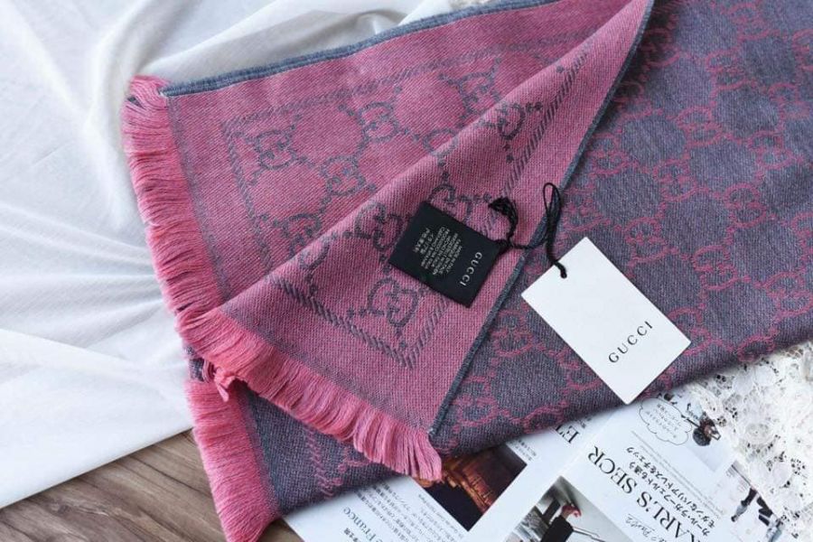 超值代購- GUCCI大GG LOGO羊毛圍巾(售價已折) agnes b.,東區時尚,GUCCI,羊毛,混絲,大方巾,圍巾