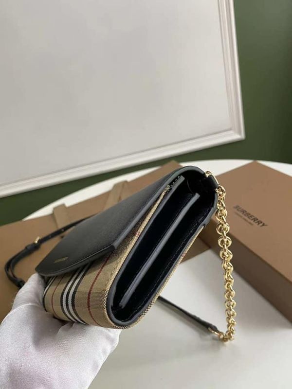 現貨特價BURBERRY House 格紋拼皮革WOC長夾包(售價已折) BURBERRY,House  格紋拼皮革WOC長夾包