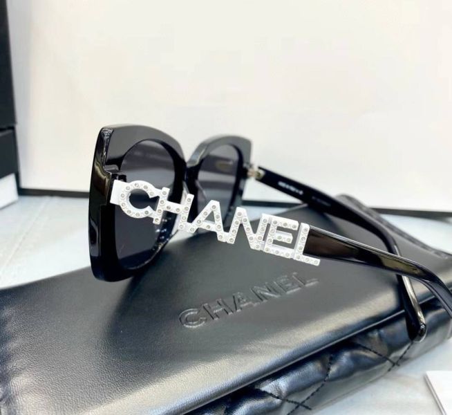 CHANEL日本專櫃香奈兒鑲鑽LOGO墨鏡 CHANEL日本專櫃香奈兒鑲鑽LOGO墨鏡