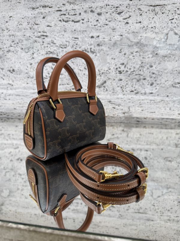 日本 CELINE Triomphe 帆布 MINI BOSTON 標誌印花迷你波士頓包 日本 CELINE Triomphe 帆布 MINI BOSTON 標誌印花迷你波士頓包