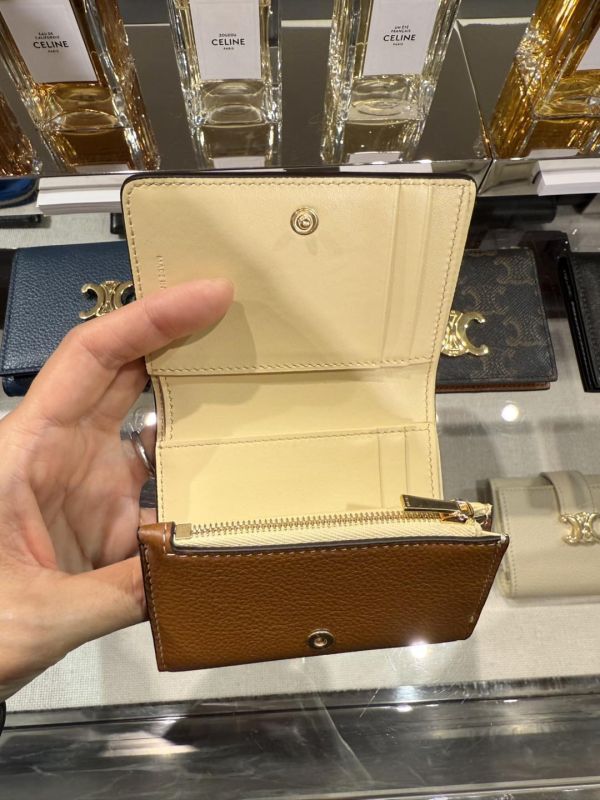 日本 CELINE NINO燙金字內異色三折皮夾 日本 CELINE NINO燙金字內異色三折皮夾