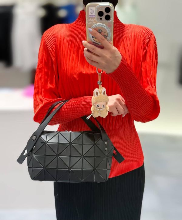 日本 黑色 BAOBAO 波士頓霧面拉鍊手提包 日本 黑色 BAOBAO 波士頓霧面拉鍊手提包