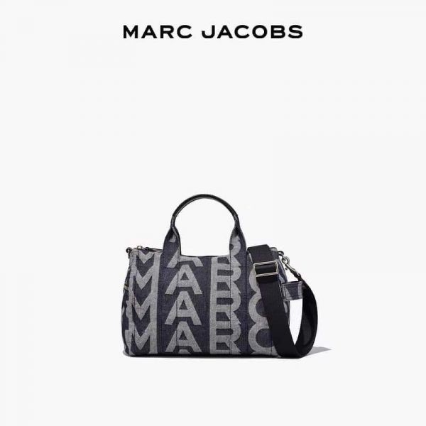 Marc Jacobs The Traveler Duffle Bag 波士頓包 Marc Jacobs The Traveler Duffle Bag
波士頓包