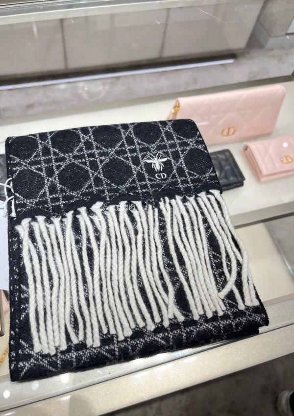 DIOR 新款的籐格紋圍巾 #DIOR D-OBLIQUE薄絲羊毛披肩圍巾