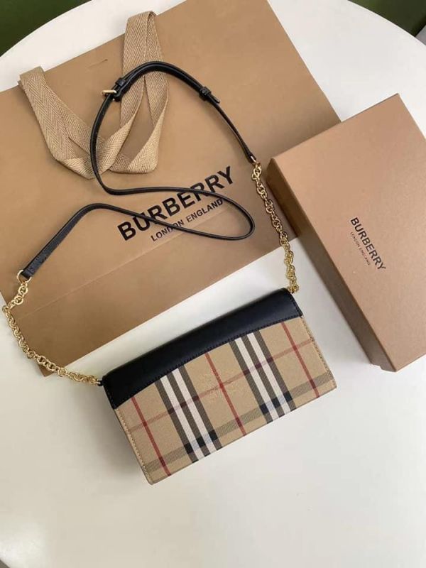 現貨特價BURBERRY House 格紋拼皮革WOC長夾包(售價已折) BURBERRY,House  格紋拼皮革WOC長夾包
