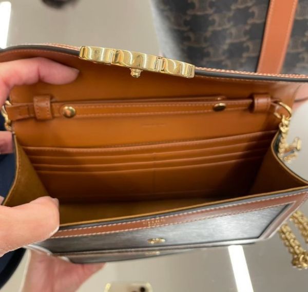 CELINE TRIOMPHE帆布及小牛皮TRIOMPHE帆布飾鍊銀包 CELINE TRIOMPHE帆布及小牛皮TRIOMPHE帆布飾鍊銀包