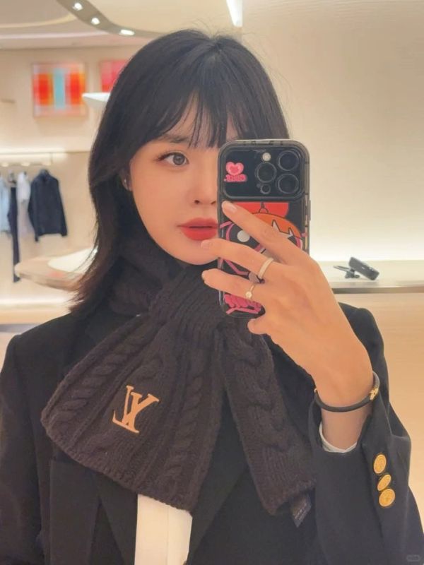 日本 LV M96756 Only LV 迷你麻花圍巾 日本 LV M96756 Only LV 迷你麻花圍巾