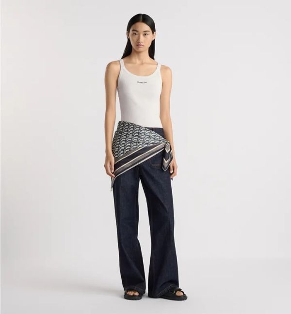 日本DIOR Diortwin 90 雙面撞色時尚絲巾 日本DIOR Diortwin 90 雙面撞色時尚絲巾