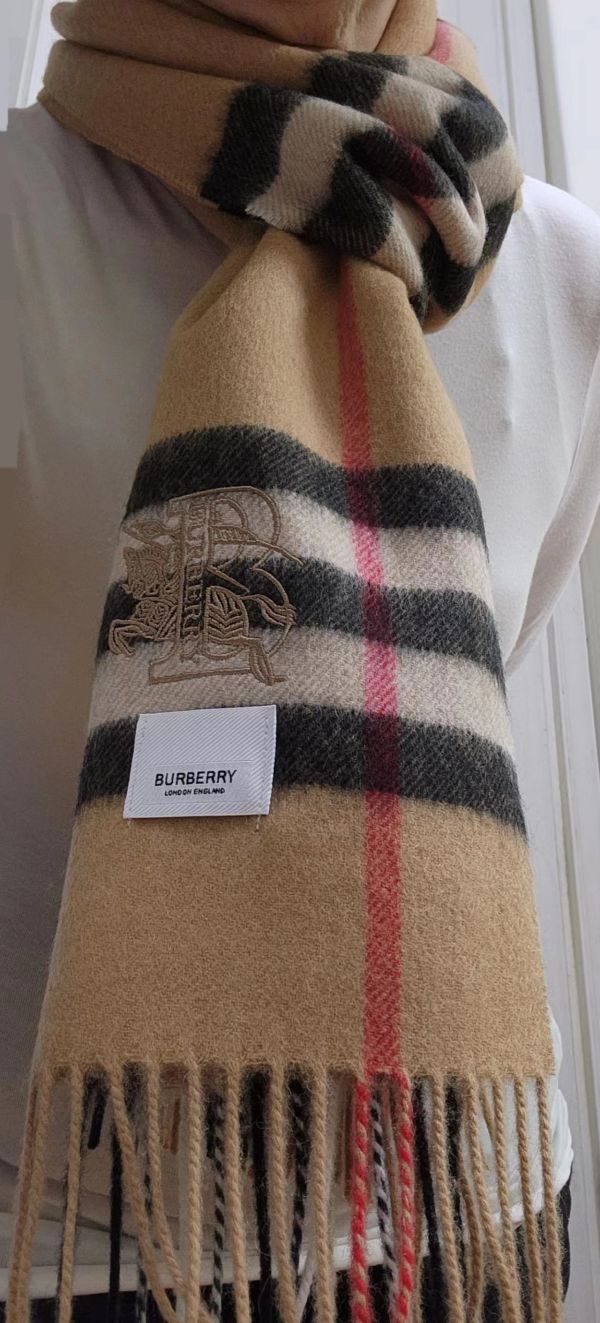 現貨特價BURBERRY OUTLET 戰馬羊絨格紋圍巾(售價已折) BURBERRY OUTLET
戰馬羊絨格紋圍巾