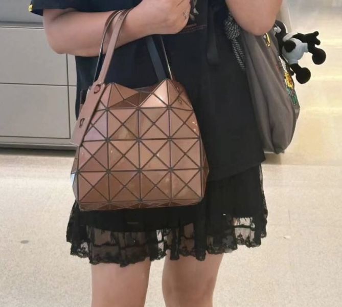 現貨日本BAOBAO ISSEY MIYAKE CARAT 托特包(售價已折) 現貨日本BAO BAO ISSEY MIYAKE CARAT 托特包