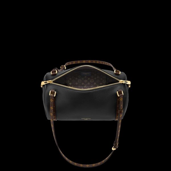 日本 LOUIS VUITTON 路易威登 LV M26039 單肩包﻿ 日本 LOUIS VUITTON 路易威登 LV M26039 單肩包﻿