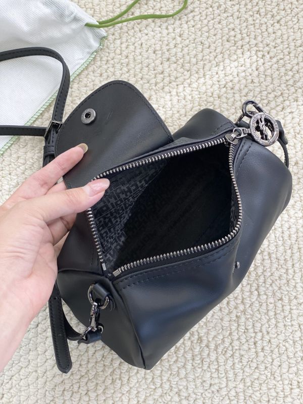 Longchamp 牛皮圓筒包 Longchamp 牛皮圓筒包
