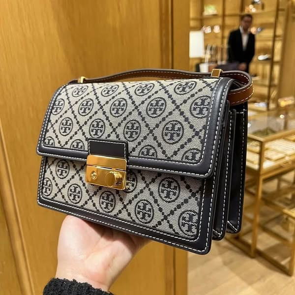 Tory Burch T Monogram新款風琴包(售價已折) Tory Burch T Monogram新款風琴包