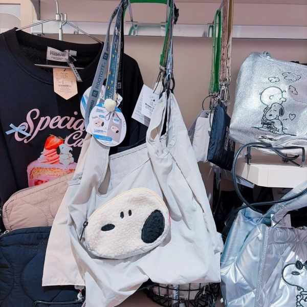 日本snoppy史努比花生漫畫 ROOTOTE 可翻轉可折疊購物袋 日本snoppy史努比花生漫畫 ROOTOTE 可翻轉可折疊購物袋