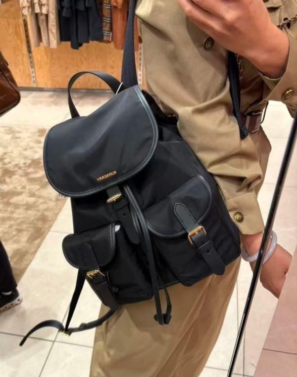 日本Burberry 尼龍後背包 BURBERRY 尼龍後背包
