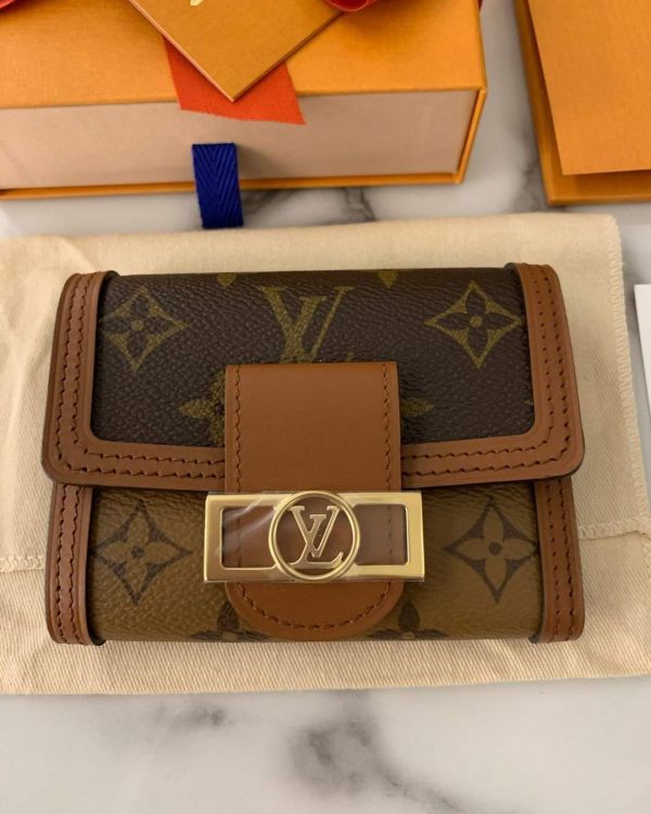 LOUIS VUITTON LV M68725  DAUPHINE 3折短夾 LOUIS VUITTON LV M68725 VICTORINE 3折迷你錢包