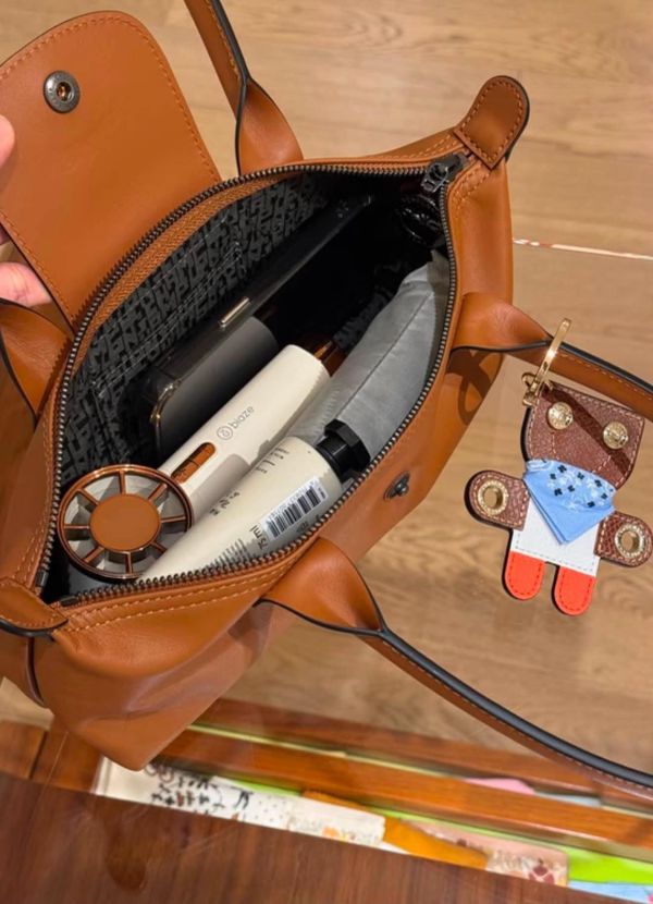 日本 longchamp 長柄法棍hobo包 日本 longchamp 長柄法棍hobo包
