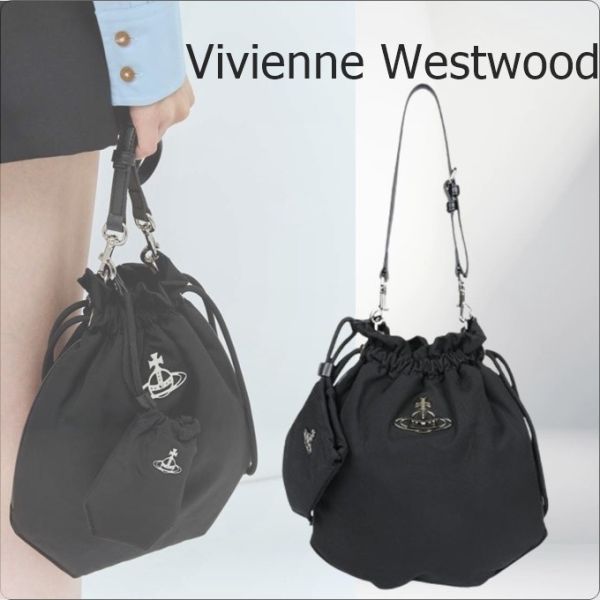 現貨Vivienne Westwood 西太后土星logo抽繩單肩尼龍包(售價已折) 日本Vivienne Westwood 西太后土星logo抽繩單肩尼龍包