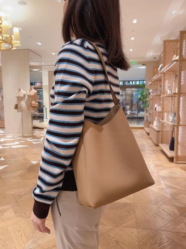 日本 Tory Burch Romy Hobo 牛皮包 日本 Tory Burch Romy Hobo 牛皮包