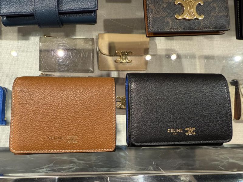 日本 CELINE NINO燙金字內異色三折皮夾 日本 CELINE NINO燙金字內異色三折皮夾
