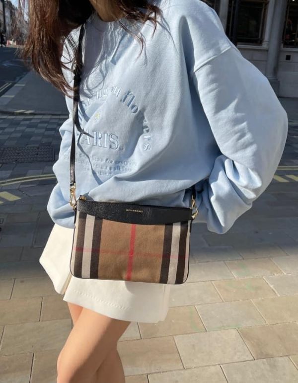 特價Burberry Woc小側背包(售價已折) Burberry Woc小側背包