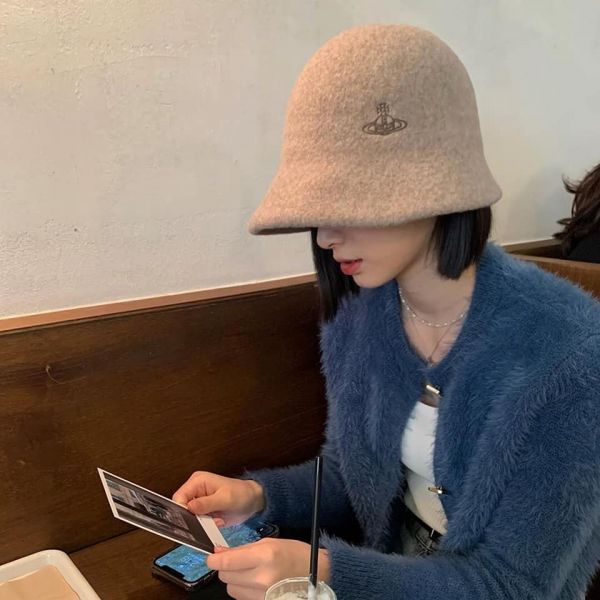 特價日本vivienne westwood 土星刺繡LOGO羊毛毛呢漁夫帽(售價已折) vivienne westwood,漁夫帽