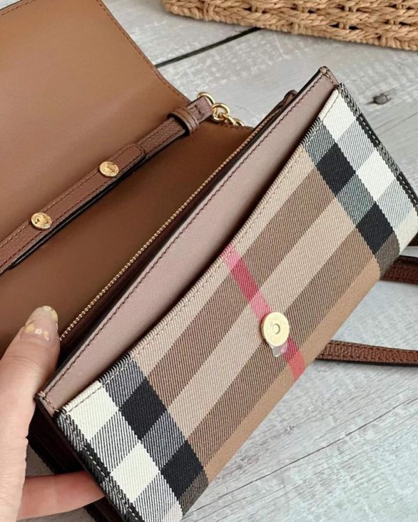 特價BURBERRY House 格紋拼皮革WOC長夾包II款(售價已折) BURBERRY,House  格紋拼皮革WOC長夾包
