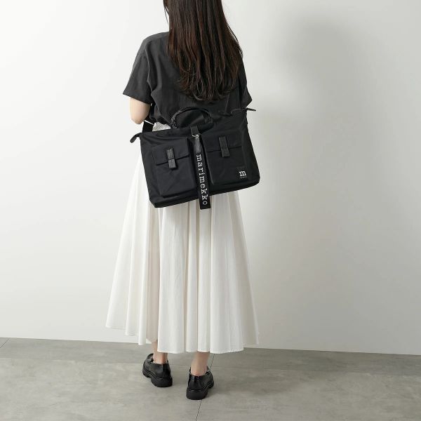 marimekko Everything Messenger Solid 雙口袋肩背包 marimekko Everything Messenger Solid 雙口袋肩背包
