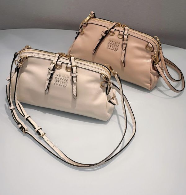 日本 Miu Miu Caprice 少女包 日本 Miu Miu Caprice 少女包