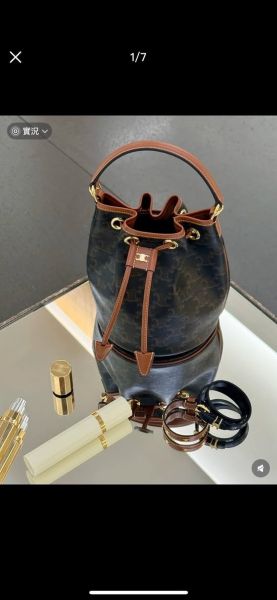 日本Celine 新款水桶包 防水耐用的老花 日本Celine 新款水桶包 防水耐用的老花