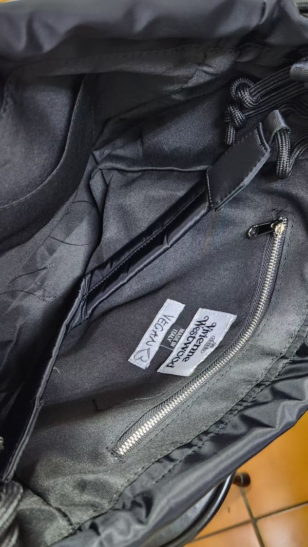 日本Vivienne Westwood Hilary 水桶肩包 日本Vivienne Westwood Hilary 水桶肩包