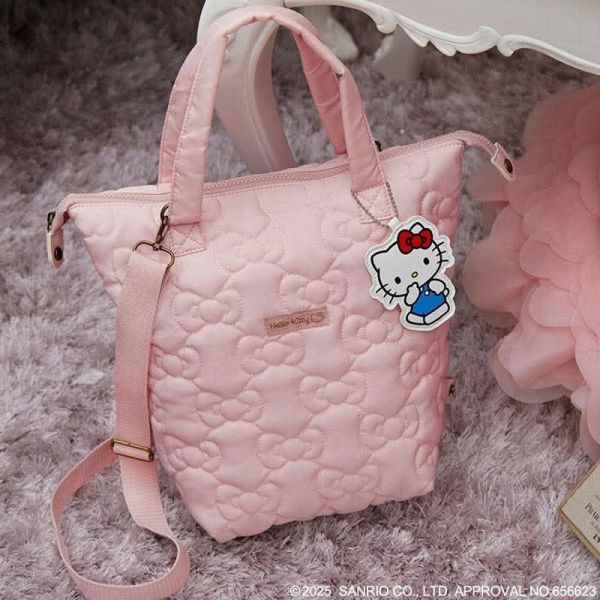 日本 HELLO KITTY 絎縫包三種形狀 2色可選 日本 HELLO KITTY 絎縫包三種形狀 2色可選