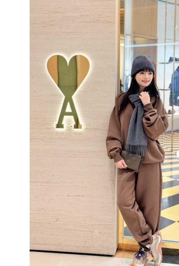 日本 AMI 小愛心圍巾 日本 AMI 小愛心圍巾