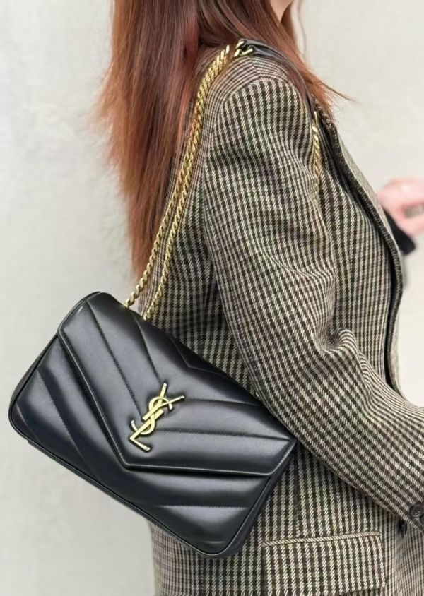 日本YSL LOULOU Small 小羊皮＋菱格紋 可肩背 / 斜背兩用 日本YSL LOULOU Small 小羊皮＋菱格紋 可肩背 / 斜背兩用