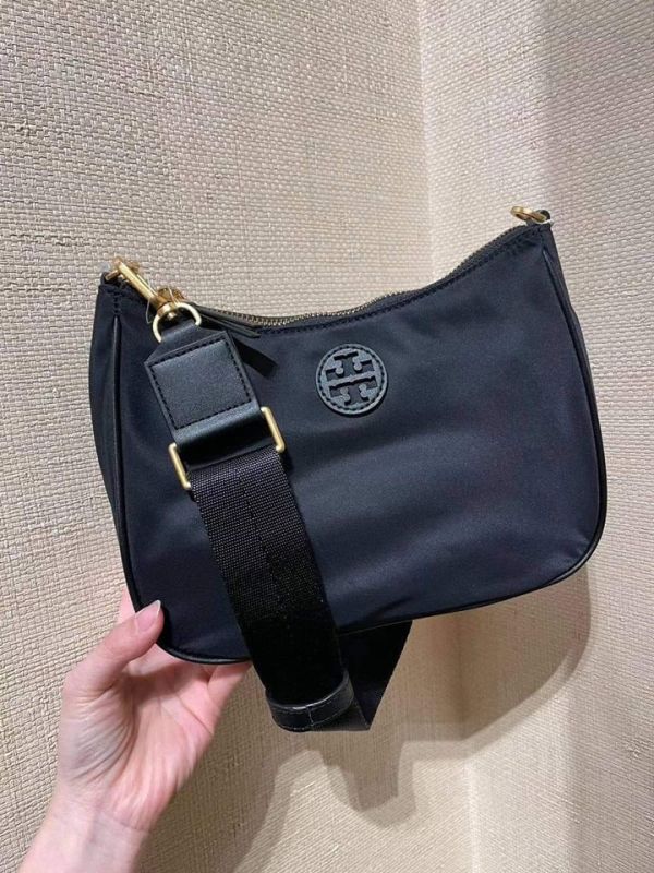 Tory Burch 尼龍斜背包(共二色) Tory Burch 尼龍斜背包