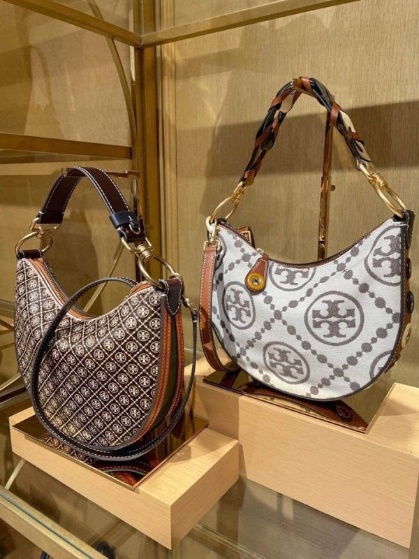 TORY BURCH  T Monogram Mini Jacquard Hobo(售價已折) TORY BURCH Tote