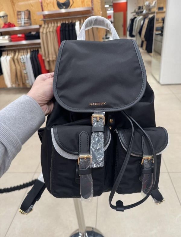 日本Burberry 尼龍後背包 BURBERRY 尼龍後背包