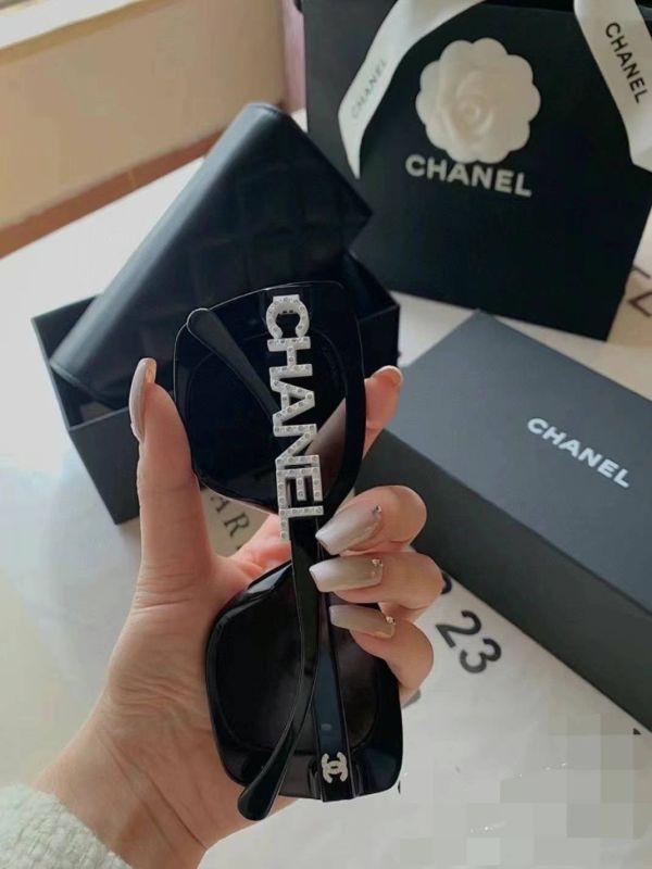 CHANEL日本專櫃香奈兒鑲鑽LOGO墨鏡 CHANEL日本專櫃香奈兒鑲鑽LOGO墨鏡