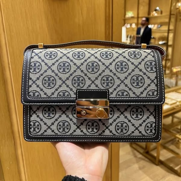 Tory Burch T Monogram新款風琴包(售價已折) Tory Burch T Monogram新款風琴包