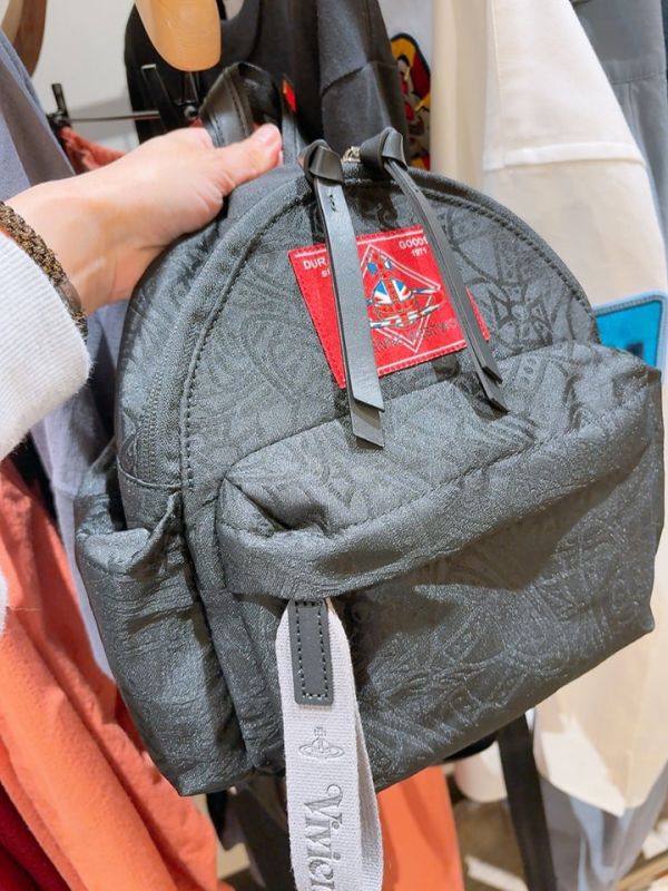 日本 Vivienne Westwood 壓紋 後背包 日本 Vivienne Westwood 壓紋 後背包